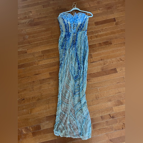 Blue embellished dress with leaf corset - Picture 10 of 12